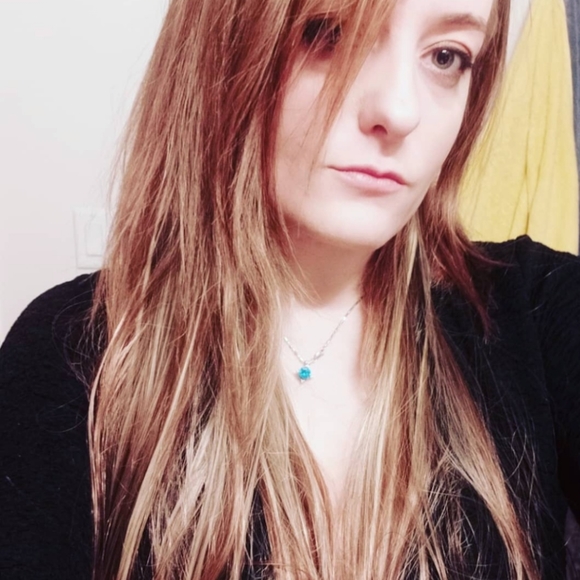 Meet your Posher, Sara (New here !) Working on My closet ๐๐๐๐ป๐๐ป - Picture 8 of 9